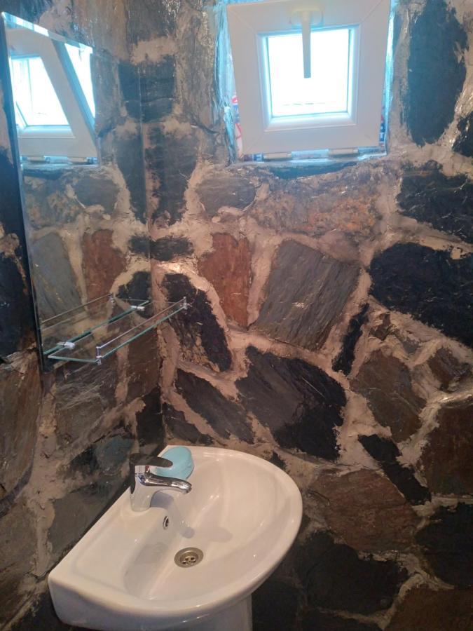 מלון Adishi Stone House Marexi מראה חיצוני תמונה
